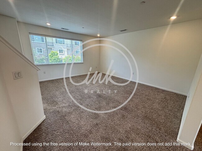 Foto del edificio - Beatiful Townhome off of Truckee River