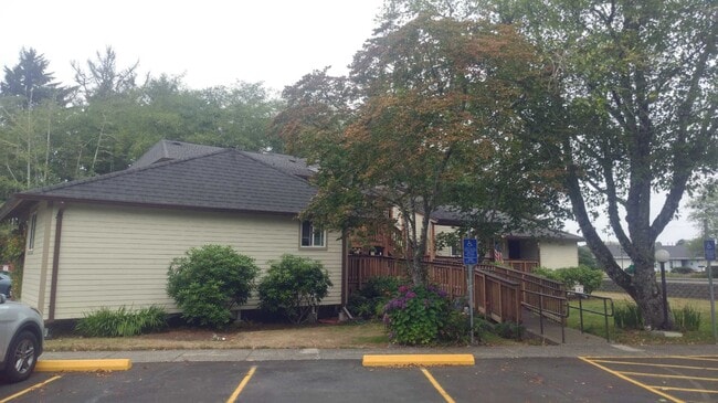 Building Photo - 150 S Wahanna Rd