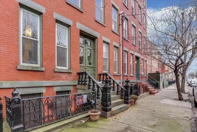 Building Photo - 235 3rd St