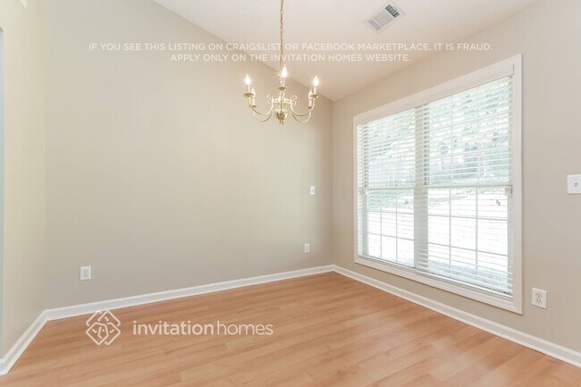 Foto del edificio - 2825 Maple Vista Ln SW