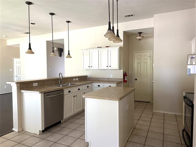 Foto del edificio - 2406 Hillside Dr