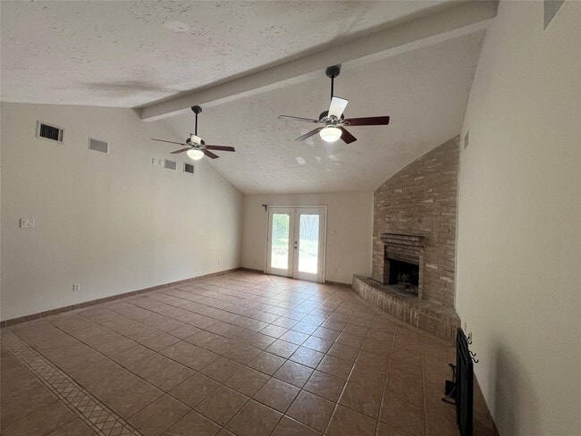 Building Photo - 22503 Braken Carter Ln