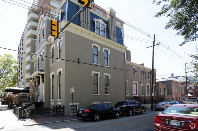 Foto del edificio - Franklin & Monroe Apartments