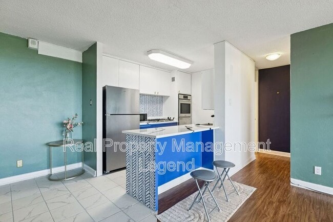 Building Photo - 3883 Turtle Creek Blvd