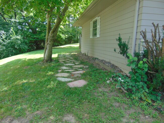 Foto del edificio - 5333 Bluffton Rd