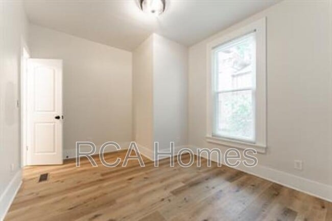 Building Photo - 874 Fletcher Ave