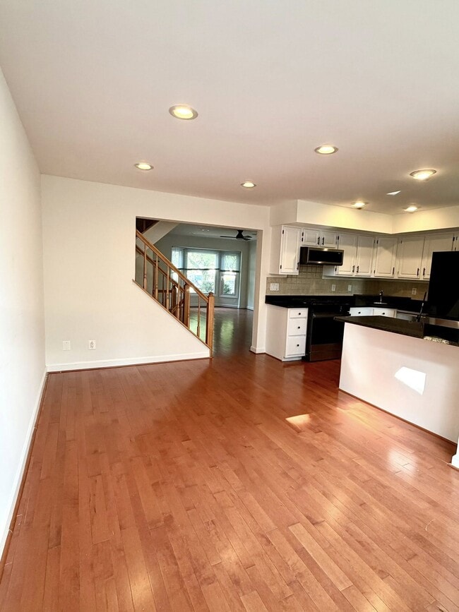 Building Photo - 21282 Hedgerow Ter