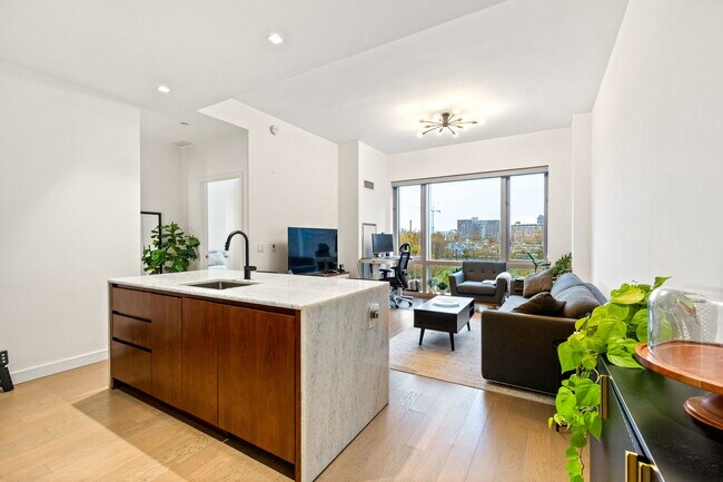Foto del edificio - 75 Park Ln S