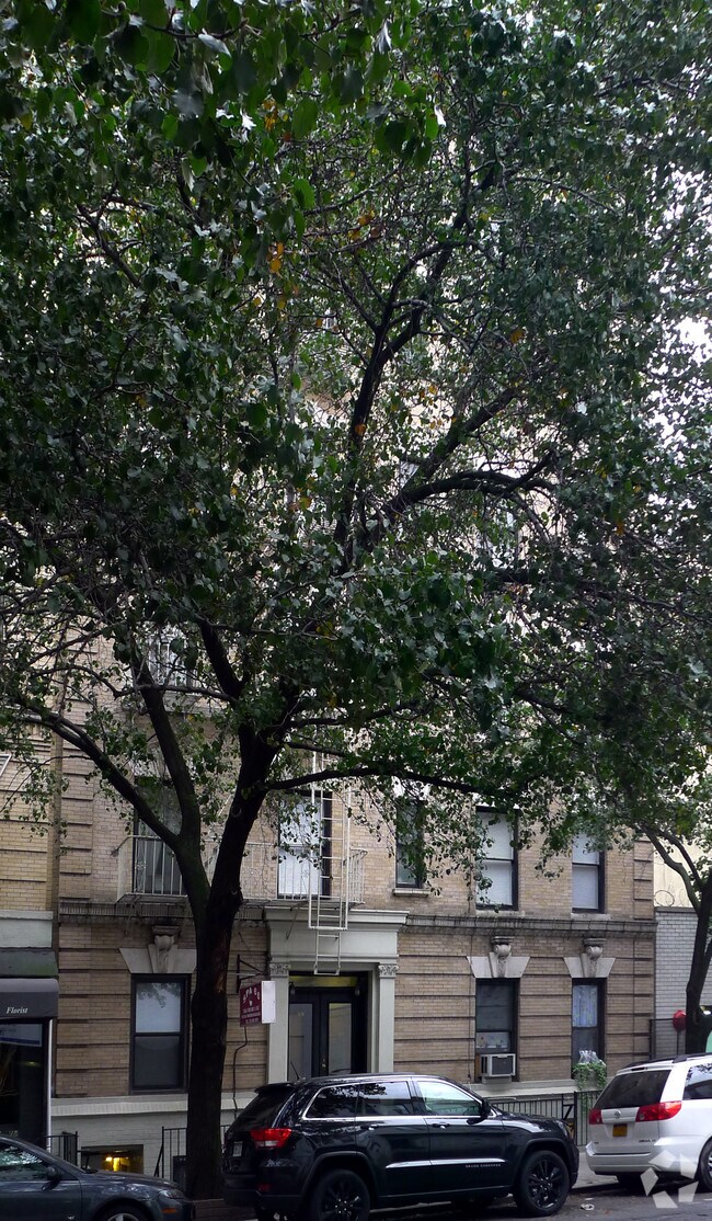 Foto del edificio - 324 East 66th Street