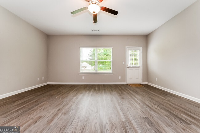 Building Photo - 135 Ashley Trace