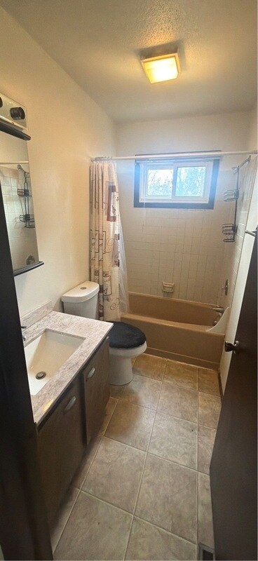 Foto del edificio - 512 Breezy Point Dr