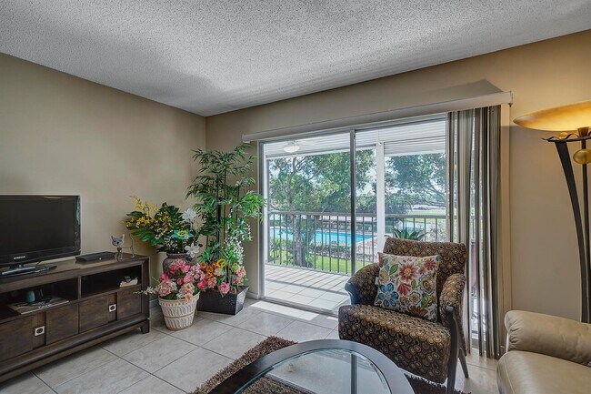 Foto del edificio - 7286 Huntington Ln