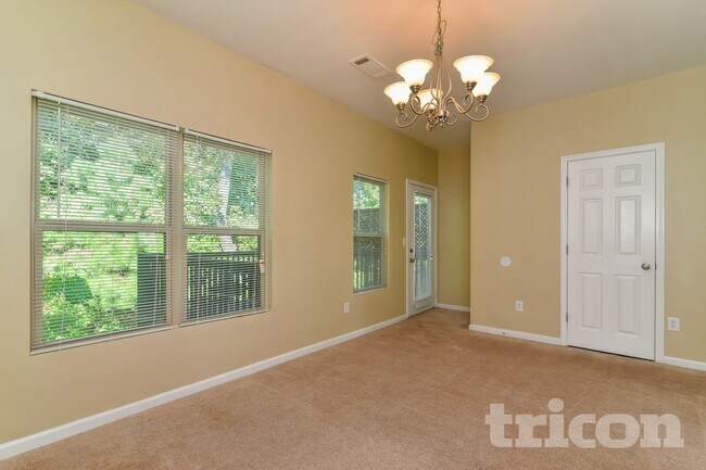 Foto del edificio - 1470 Knights Trail