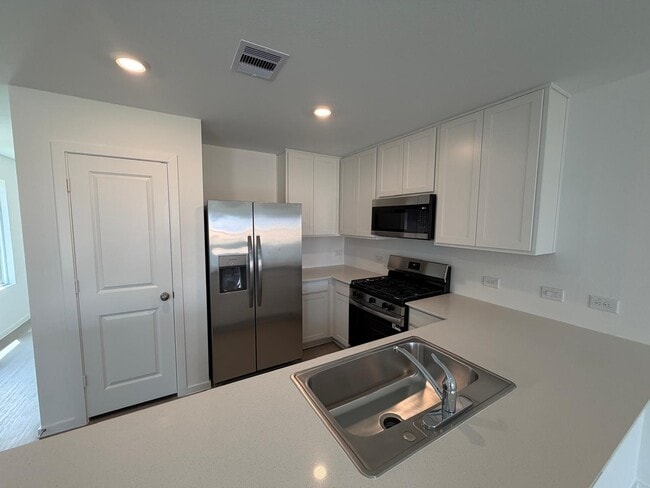 Building Photo - 21634 Willow River Canyon Ln