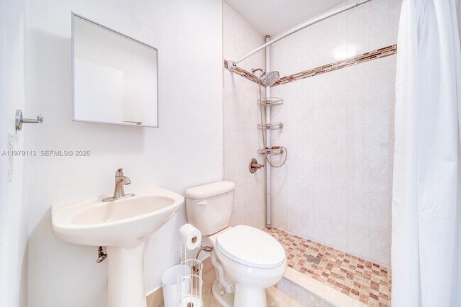 Foto del edificio - 3930 SW 68th Ave