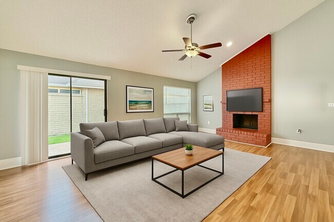 Building Photo - 13506 Clarewood Dr