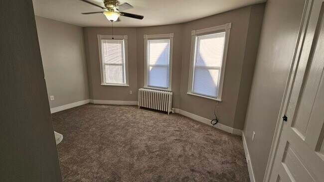 Foto del edificio - 5040 Washington Ave