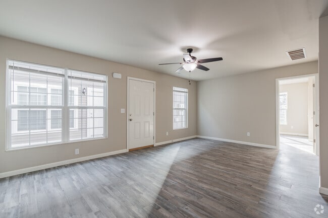 2BR, 1BA - 917SF - Living Room - Yellowstone Development