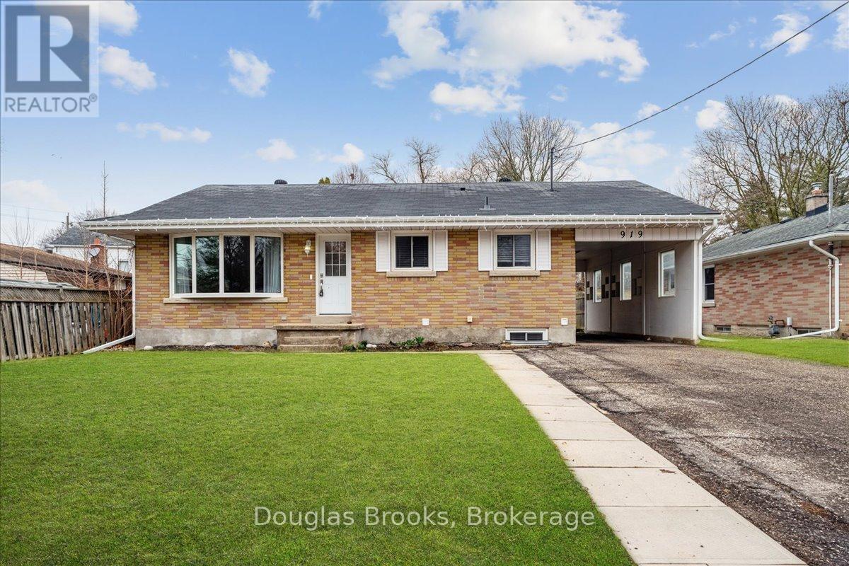 Photo principale - 919-919 Rose St