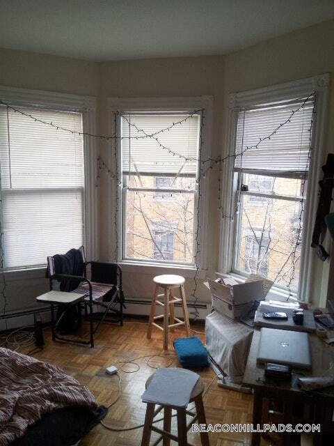 Building Photo - 40 Anderson St