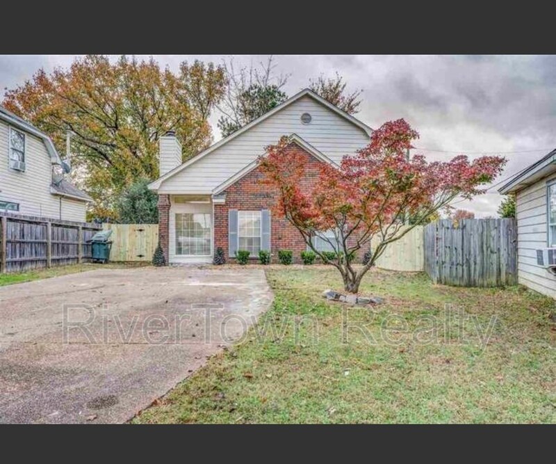 Primary Photo - 7035 Laura Cir S
