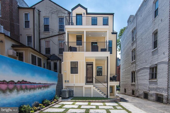 Building Photo - 2023 O St NW