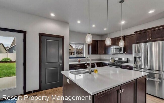 Building Photo - 4 br, 2.5 bath House - 4455 E Kit Fox Ln