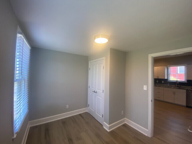 Dormitorio 1 - 917 Campbell Ave SW