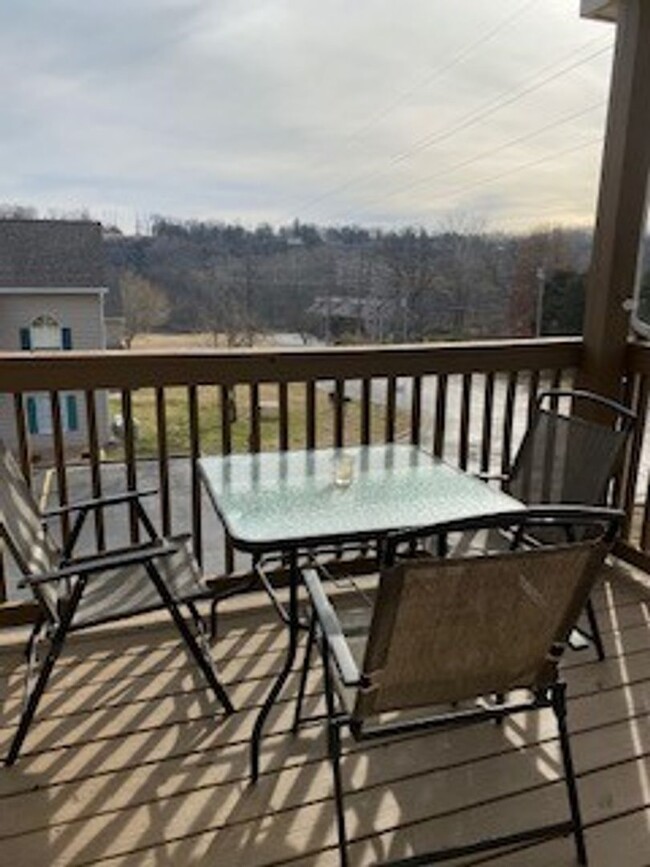 Building Photo - Furnished 2 bedroom 2 bath Loft Style Open...