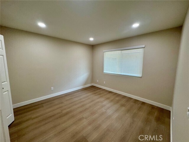 Foto del edificio - 357 N Vermont Ave