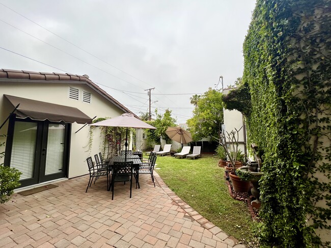 Front of the guesthouse - 153 S La Peer Dr