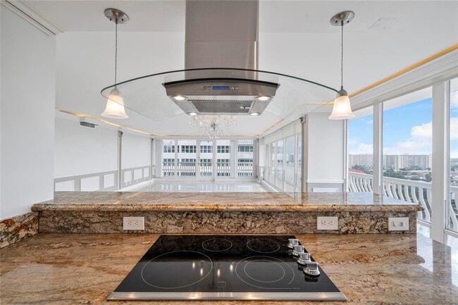 Building Photo - 4020 N Ocean Blvd