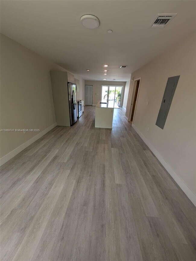 Foto del edificio - 2505 NE 193rd St