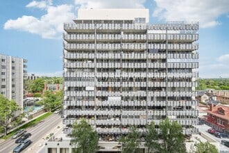 Building Photo - 777 N Washington St