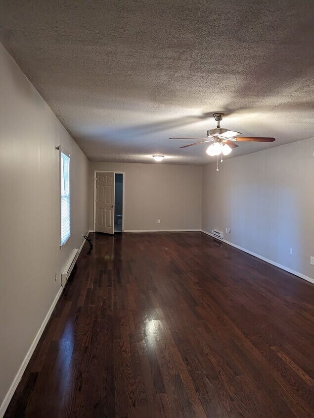 Building Photo - NOW AVAILABLE! - 2690 Ross Rd, Snellville,...
