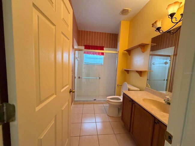 Building Photo - 2418 Huron Cir