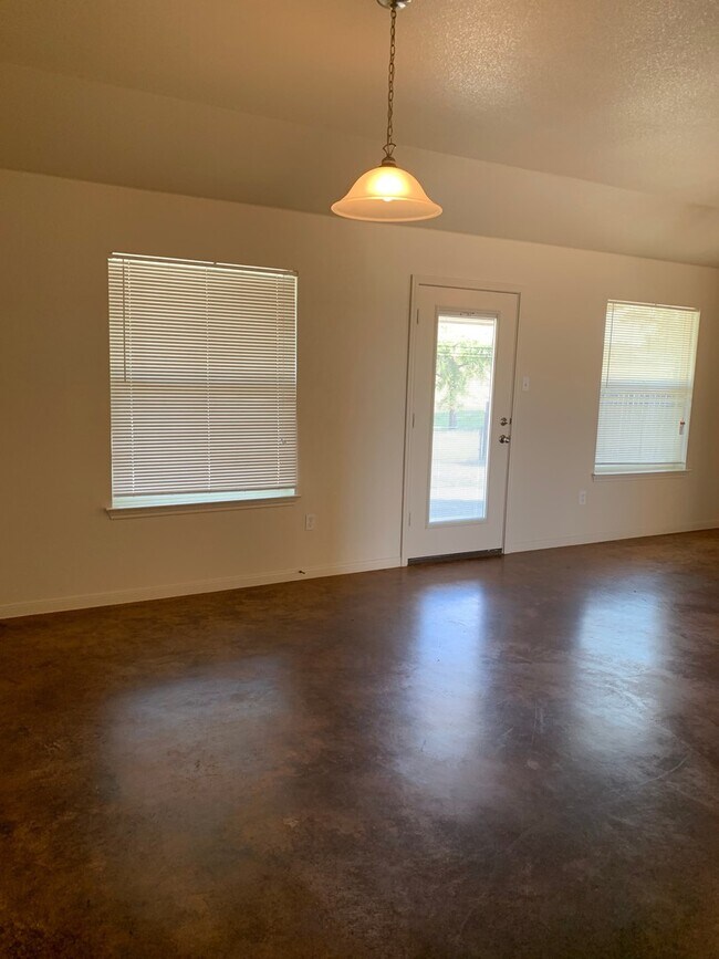 Foto del edificio - 4 Bdrm 2.25 Bath in Copperas Cove