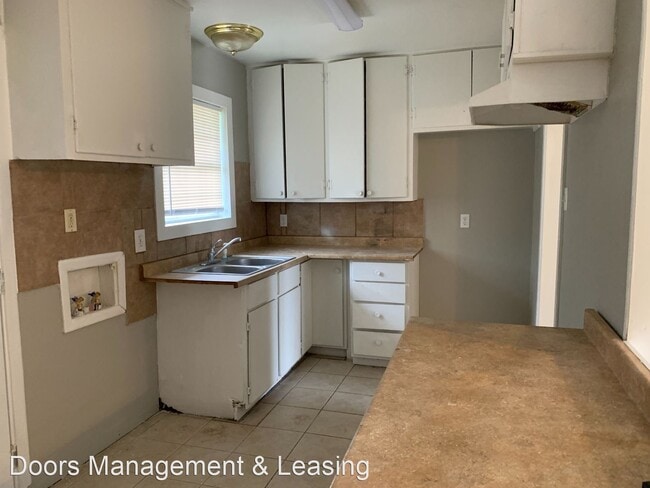 Building Photo - 3 br, 1 bath House - 2209 E. 29th Street