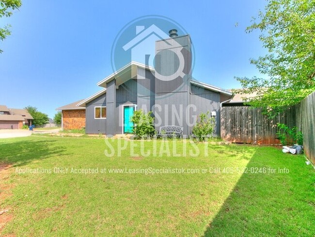 Building Photo - 2 Bed 2 Bath Garden Home in SW OKC's The R...