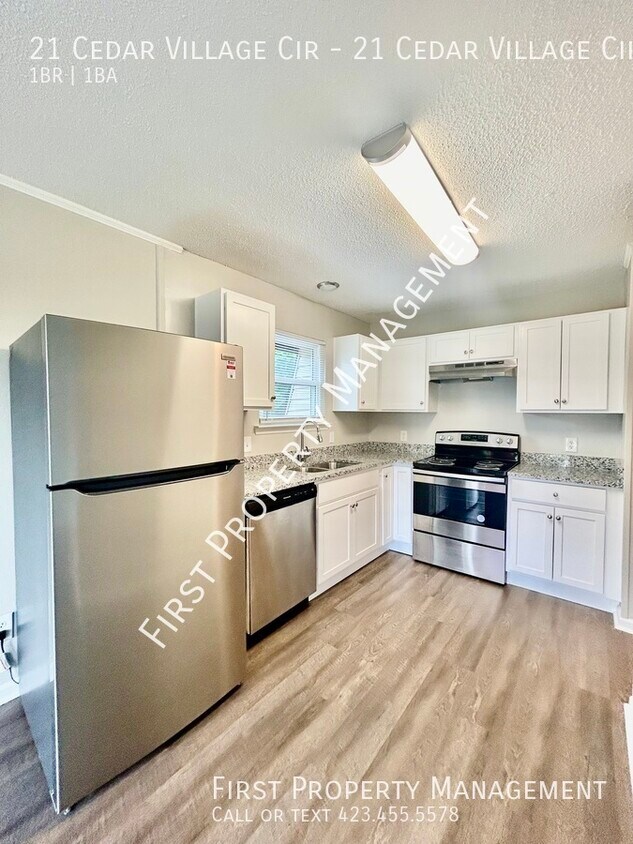 21 Cedar Village Cir Unit 21 Cedar Village Cir, Fort Oglethorpe, GA 30742 Room for Rent in