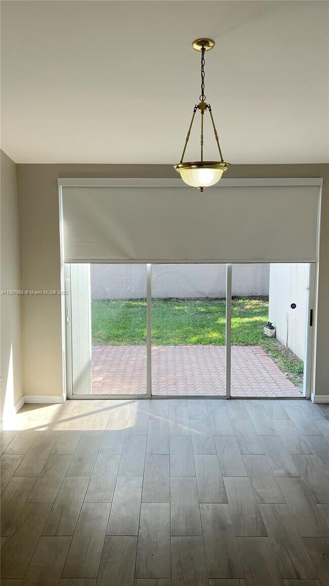 Foto del edificio - 10000 NW 43rd Terrace
