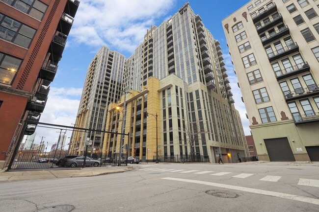 Gorgeous River North penthouse for rent! - Gorgeous River North penthouse for rent!