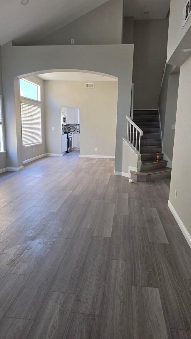 Foto del edificio - 15838 Fiddleleaf Rd