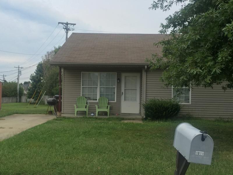 Primary Photo - 1011 Pin Oak Drive