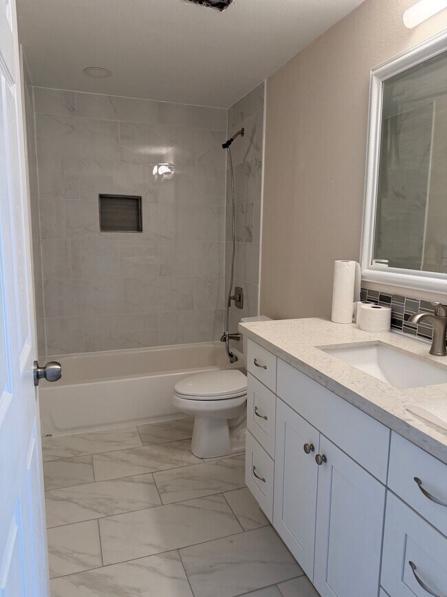 Foto del edificio - 15300 NE 39th St