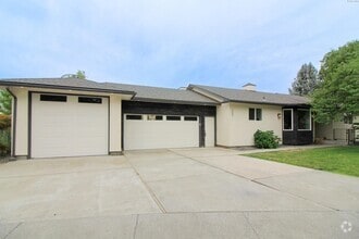 Building Photo - 3209 S Johnson Pl