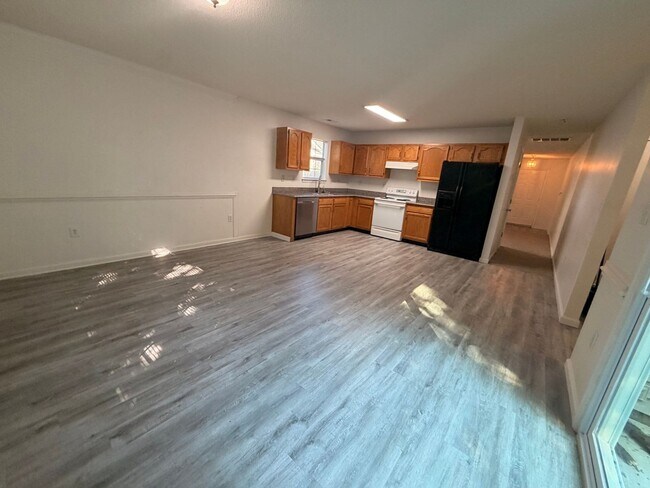 Foto del edificio - 325 Town Pointe Way