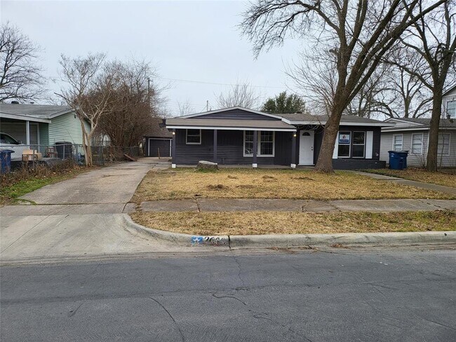 Building Photo - 2640 Blyth Dr
