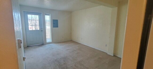 Building Photo - 1602 Traverse St