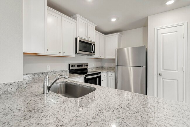 Building Photo - 8208 Sunberry Shadow Dr